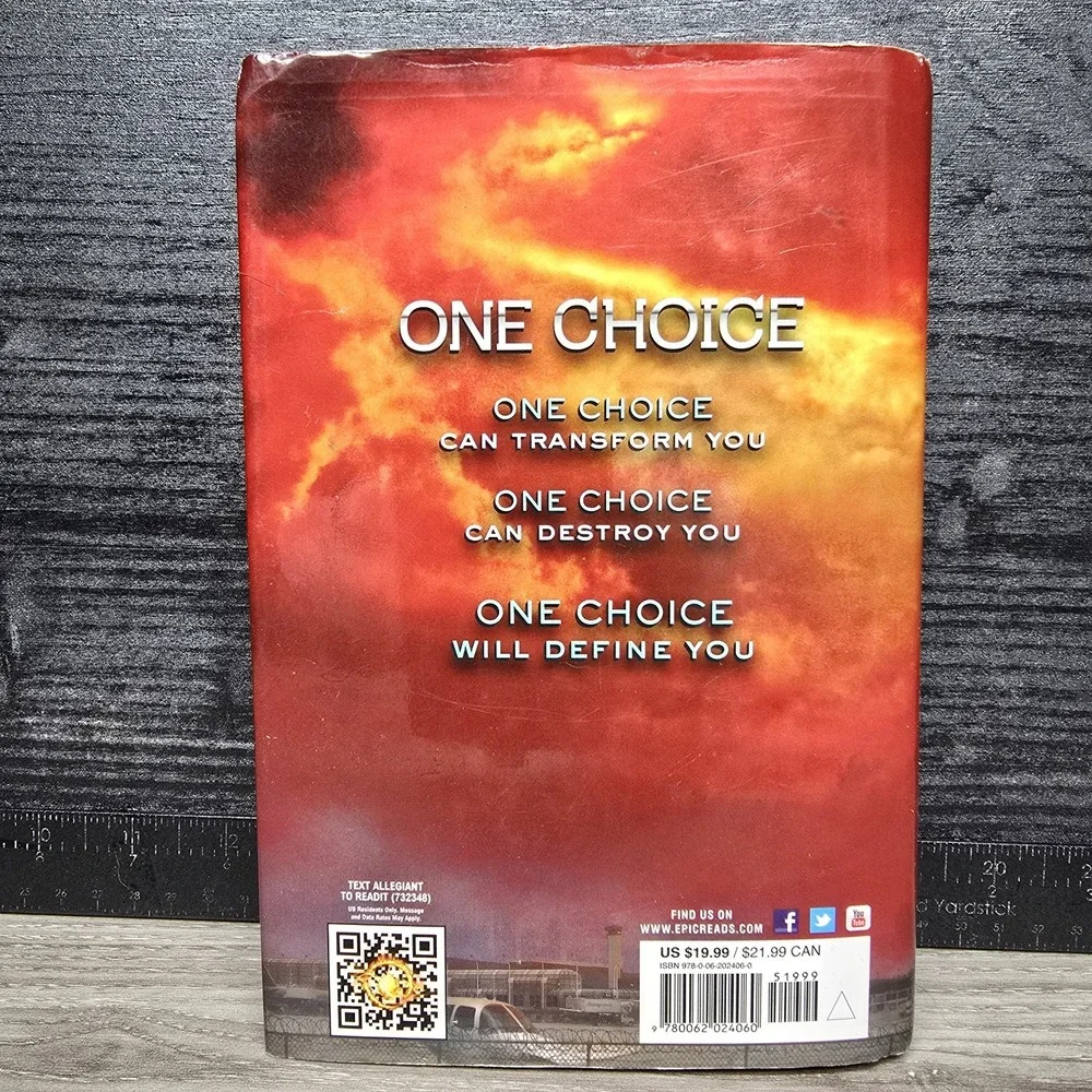 Allegiant by Veronica Roth - Hardback with Dust Jacket